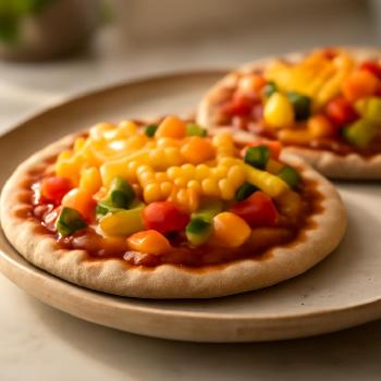 Cheesy Veggie Pita Pizzas