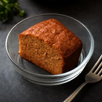 Warm Spiced Oil Cake