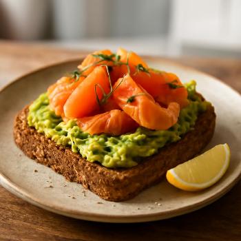 Avocado Toast with Smoked Salmon (Low Sodium)