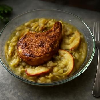 Braised Pork Chops with Apples and Cabbage