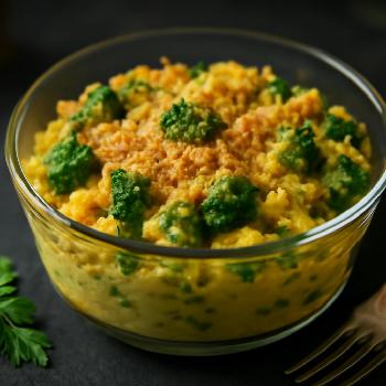 Creamy Vegan Broccoli Cheese Casserole