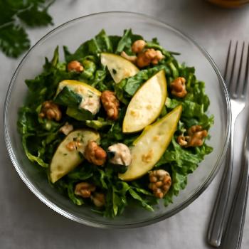 Arugula Salad with Pears and Gorgonzola